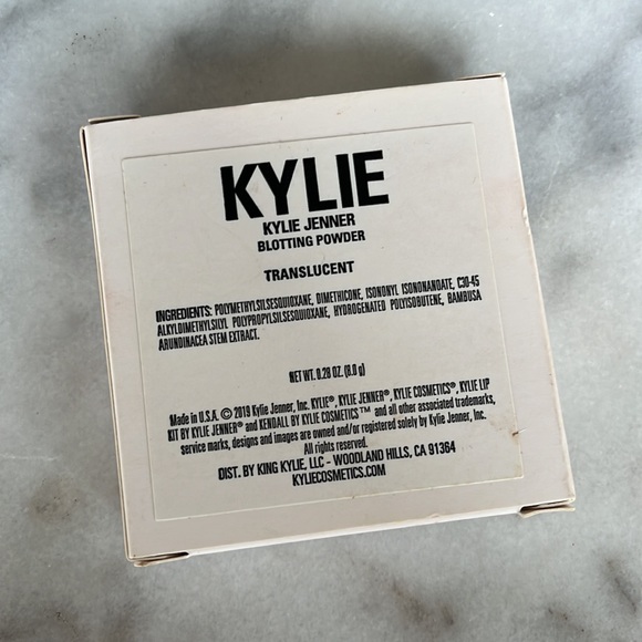 Kylie x Kendall Blot Powder NWT - Picture 2 of 2